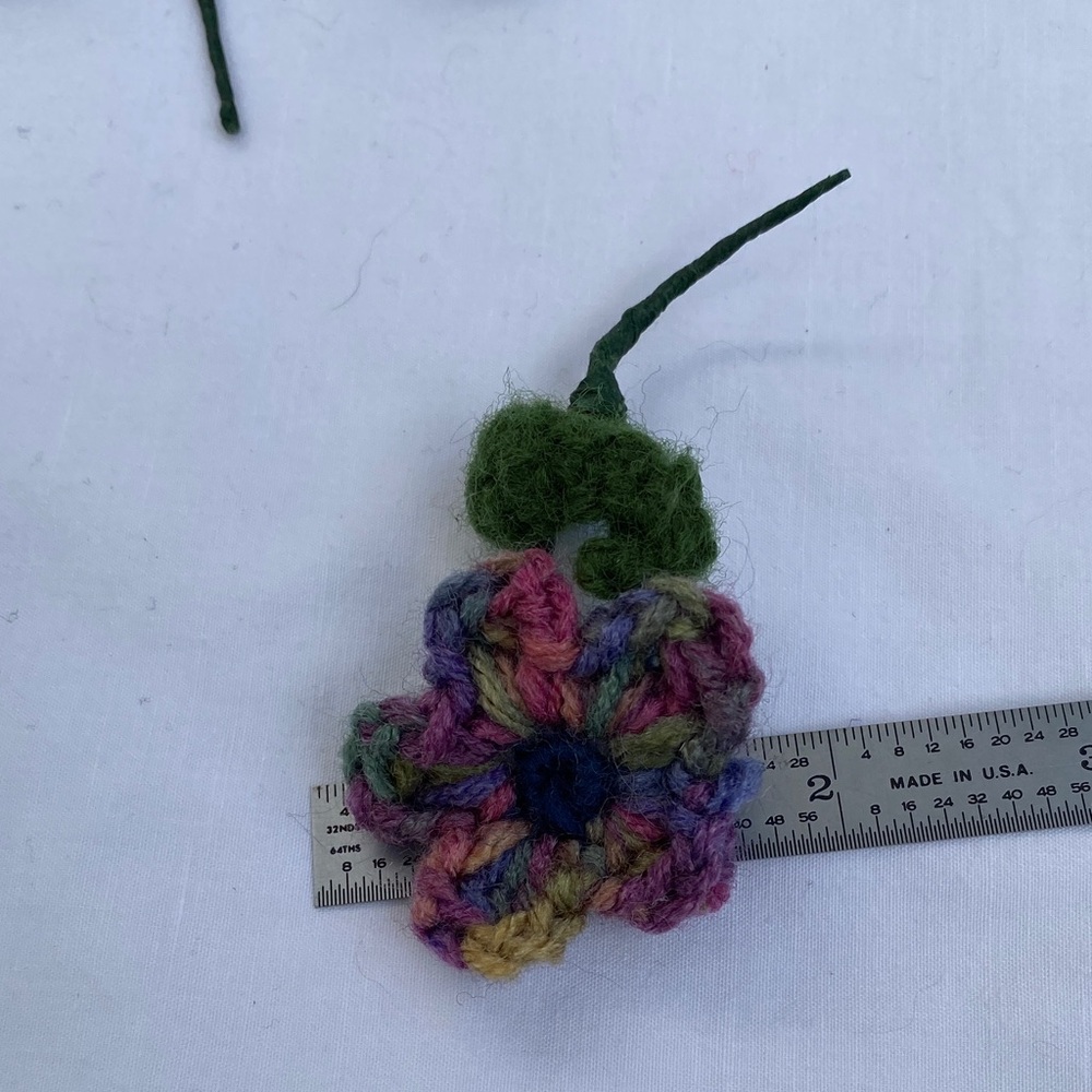 Handmade Colorful Crochet Flowers on wire stems - set of 10 colorful flowers - Picture 7 of 13